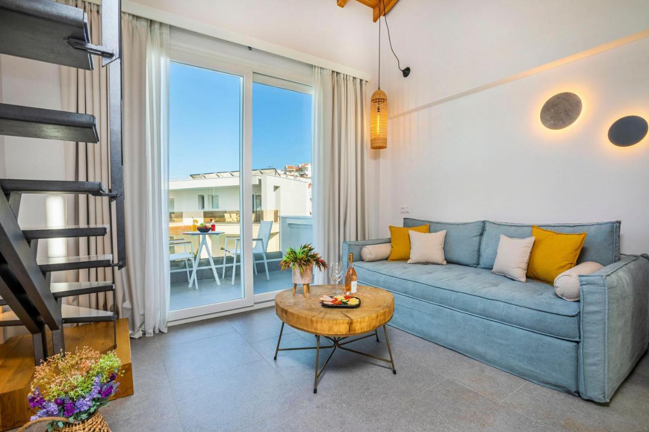 Mirablue Luxury Residences (Adults Only) Pefkochori Eksteriør billede